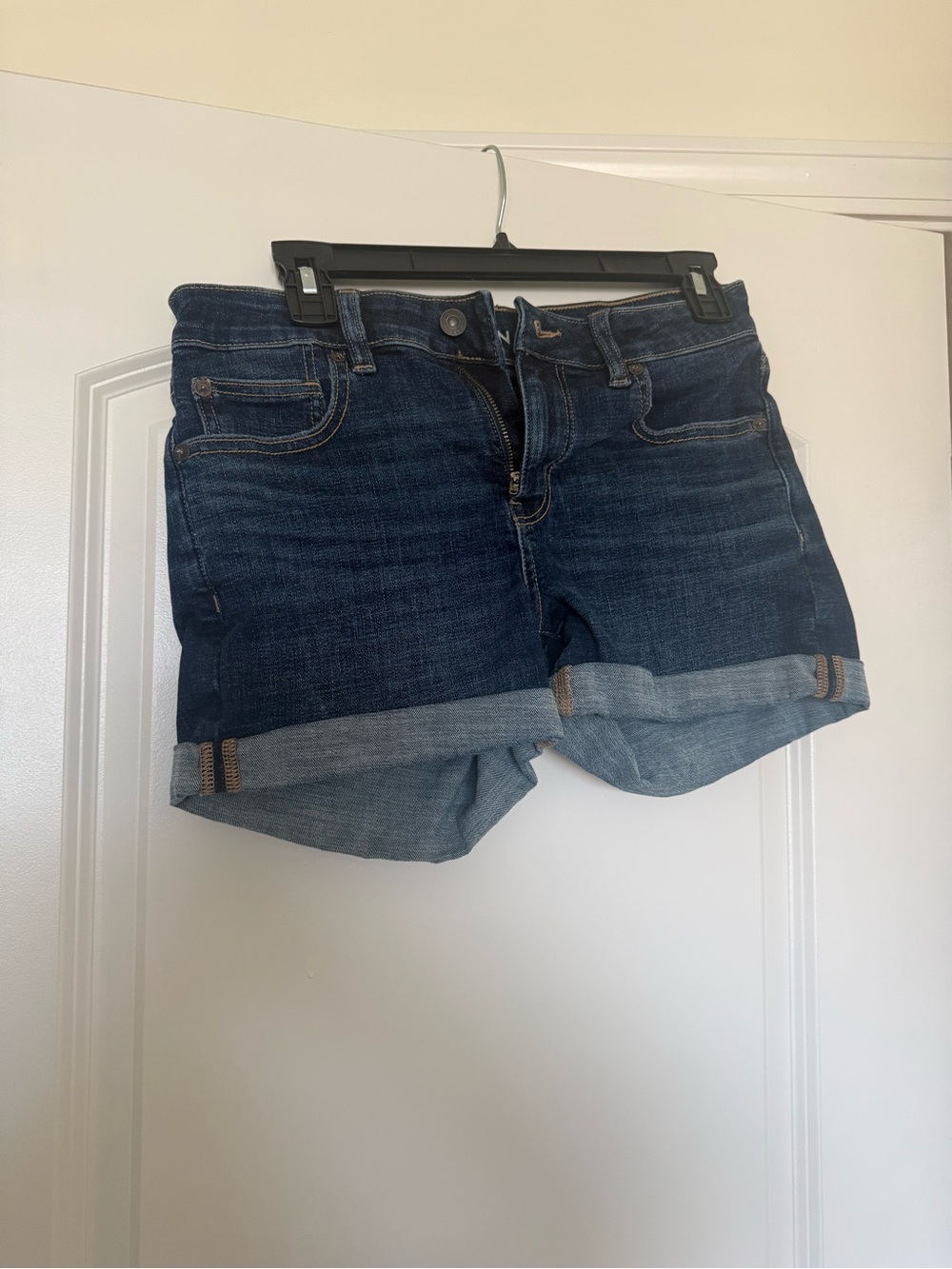American Eagle Classic Dark Blue Denim Roll-Cuff Women’s Shorts